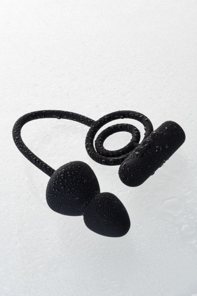 Чёрное эрекционное кольцо с вибростимулятором и анальным хвостом Чёрное эрекционное кольцо с вибростимулятором и анальным хвостом