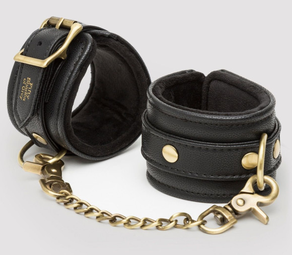 Черные наручники Bound to You Faux Leather Wrist Cuffs Черные наручники Bound to You Faux Leather Wrist Cuffs
