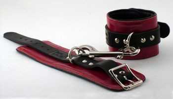 Подвёрнутые кожаные наручники Комфортные Подвёрнутые кожаные наручники Комфортные