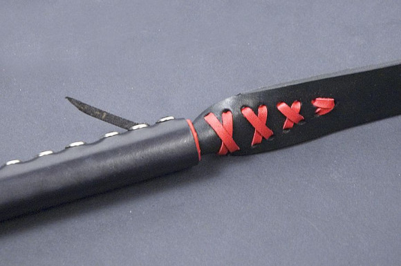 Чёрный кожаный хлыст  Язык страсти  - 120 см.