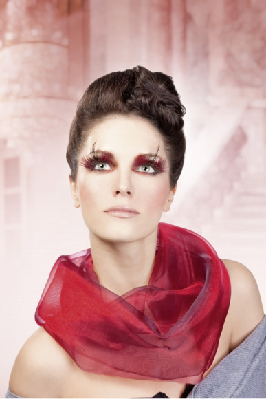 Красно-фиолетовые ресницы-перья