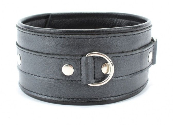 Черный ошейник из гладкой кожи Черный ошейник из гладкой кожи
