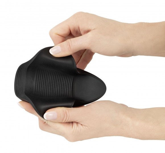 Черный мастурбатор с гибкими крылышками Черный мастурбатор с гибкими крылышками