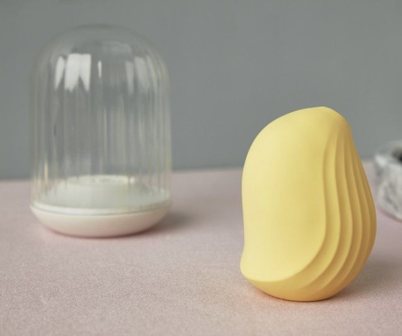 Желтый вакуум-волновой стимулятор с вибрацией и базой-ночником Cuddly Bird Желтый вакуум-волновой стимулятор с вибрацией и базой-ночником Cuddly Bird