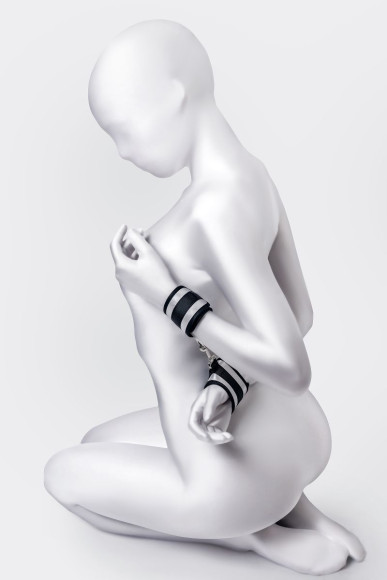 Серебристо-черные наручники Anonymo Серебристо-черные наручники Anonymo