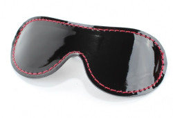 Чёрная лаковая маска из кожи с красной строчкой Чёрная лаковая маска из кожи с красной строчкой