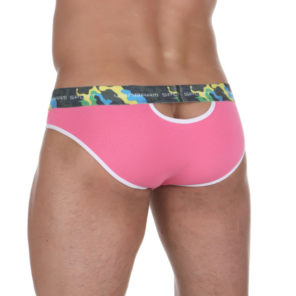 Розовые мужские трусы-слипы с пикантными вырезами под поясом Розовые мужские трусы-слипы с пикантными вырезами под поясом