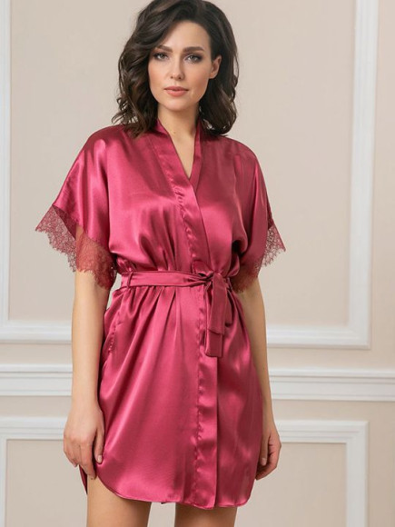 Обворожительный пеньюар с кружевом Обворожительный пеньюар с кружевом