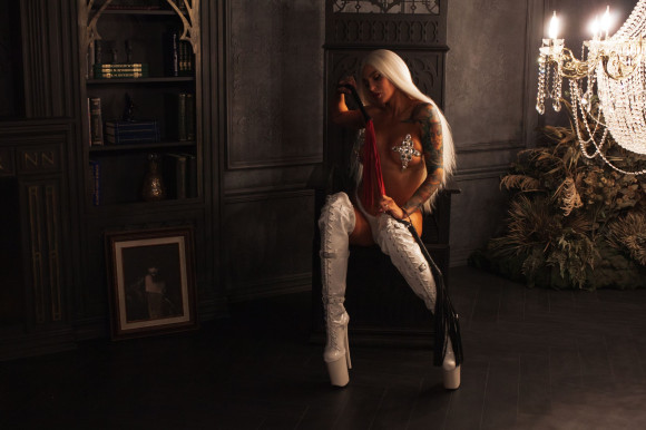 Черно-красная плеть Scandal из натуральной кожи - 60 см. Черно-красная плеть Scandal из натуральной кожи - 60 см.