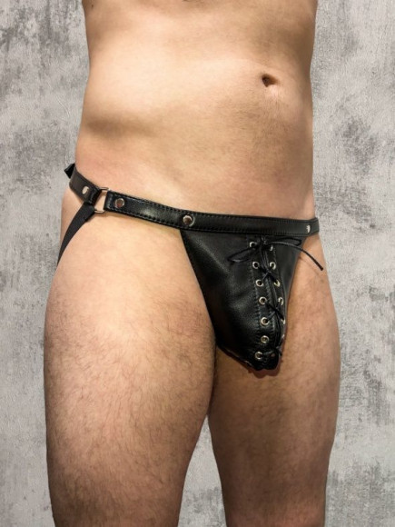 Кожаные мужские трусы-джоки со шнуровкой Кожаные мужские трусы-джоки со шнуровкой