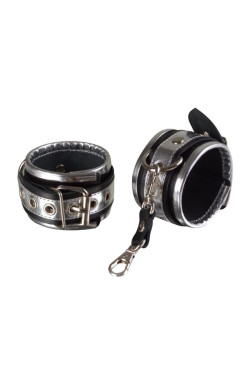 Серебристо-чёрные кожаные наручники Серебристо-чёрные кожаные наручники