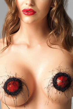 Красные пестисы с чёрной опушкой из нитей Красные пестисы с чёрной опушкой из нитей