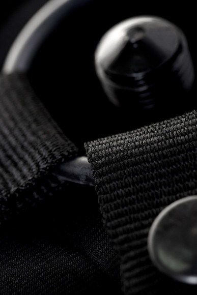 Страпон с 2 насадками и вибрацией UniStrap - 20 и 18 см. Страпон с 2 насадками и вибрацией UniStrap - 20 и 18 см.