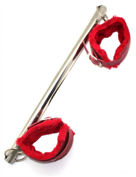 Распорка на руки с красными наручниками