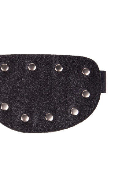 Черная кожаная маска на глаза с заклепками Черная кожаная маска на глаза с заклепками