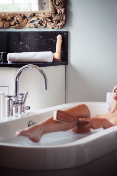 Телесный фаллоимитатор-реалистик Matthew M - 24,5 см. Телесный фаллоимитатор-реалистик Matthew M - 24,5 см.