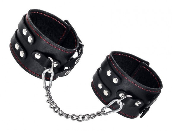 Черные оковы с двумя ремнями и подкладкой Черные оковы с двумя ремнями и подкладкой