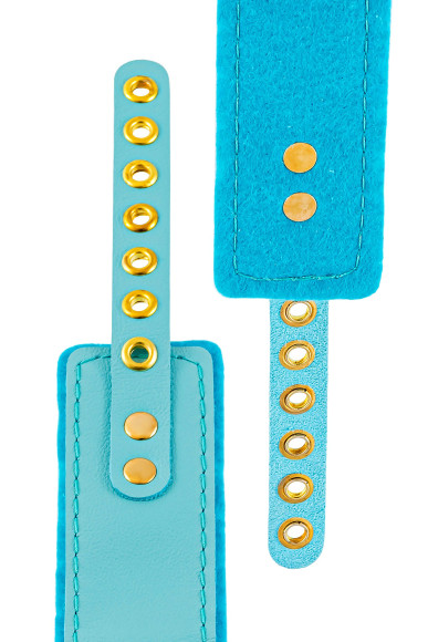 Голубой двуслойный кожаный ошейник с подкладкой из фетра Голубой двуслойный кожаный ошейник с подкладкой из фетра