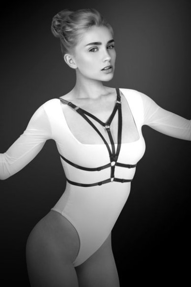 Черная упряжь на грудь Laura Черная упряжь на грудь Laura