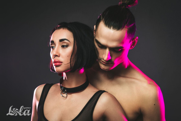 Черно-красный ошейник Cabaret Черно-красный ошейник Cabaret